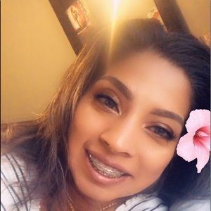 Meet your Posher, Cynthia